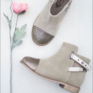 Joyfolie Taupe/Metallic Booties, Size 5